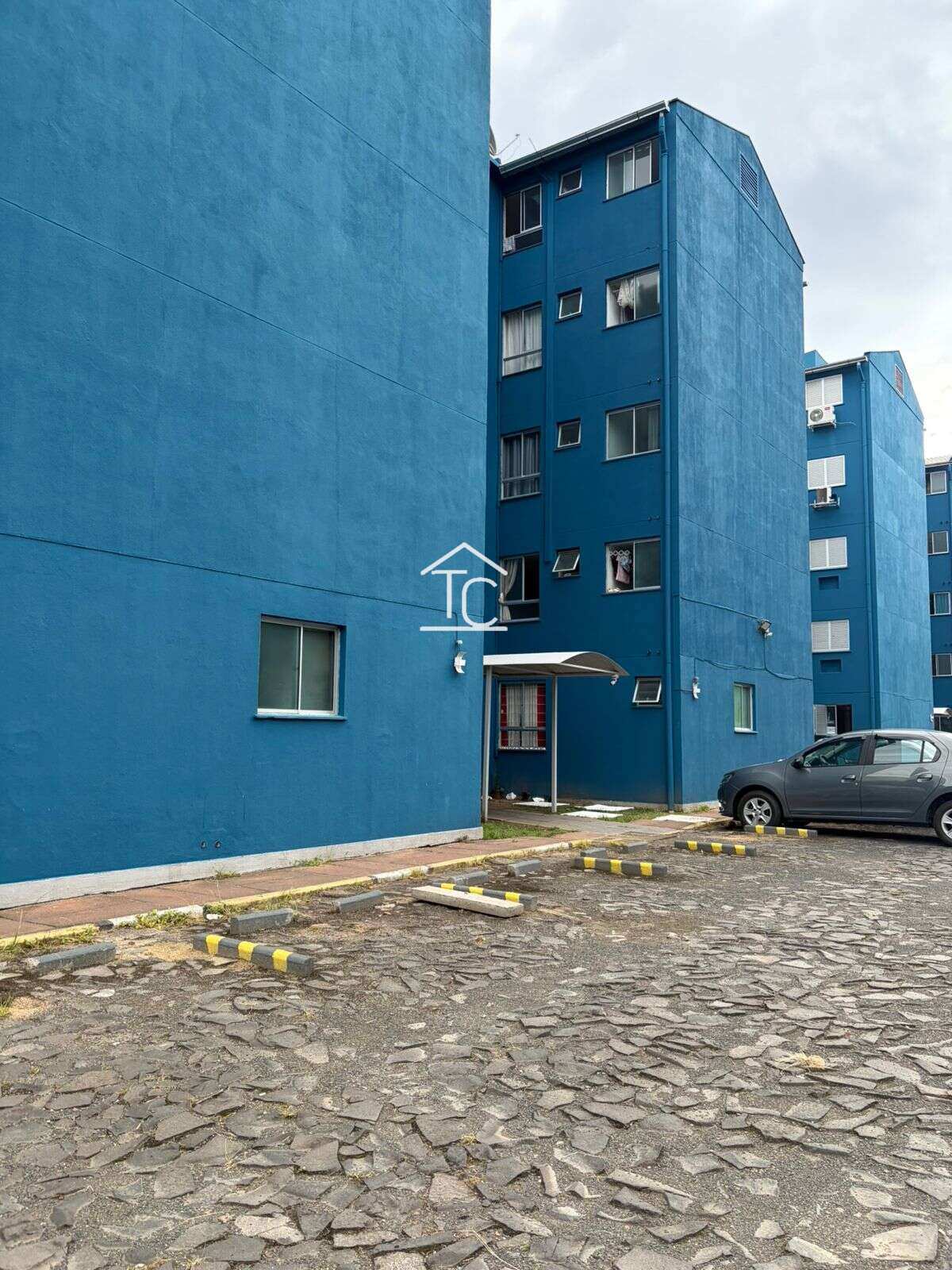 Apartamento à venda em Porto Alegre, Ruben Berta, com 2 quartos, 42m²