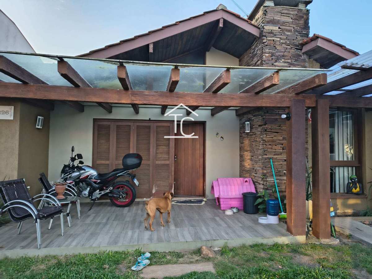 Casa à venda em Capão da Canoa, Araça, com 5 quartos, 138m²