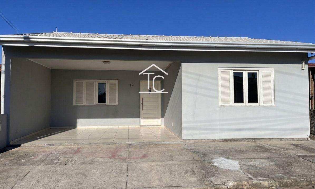 Casa à venda em Capão da Canoa, Parque Antártica, com 2 quartos, 240m²