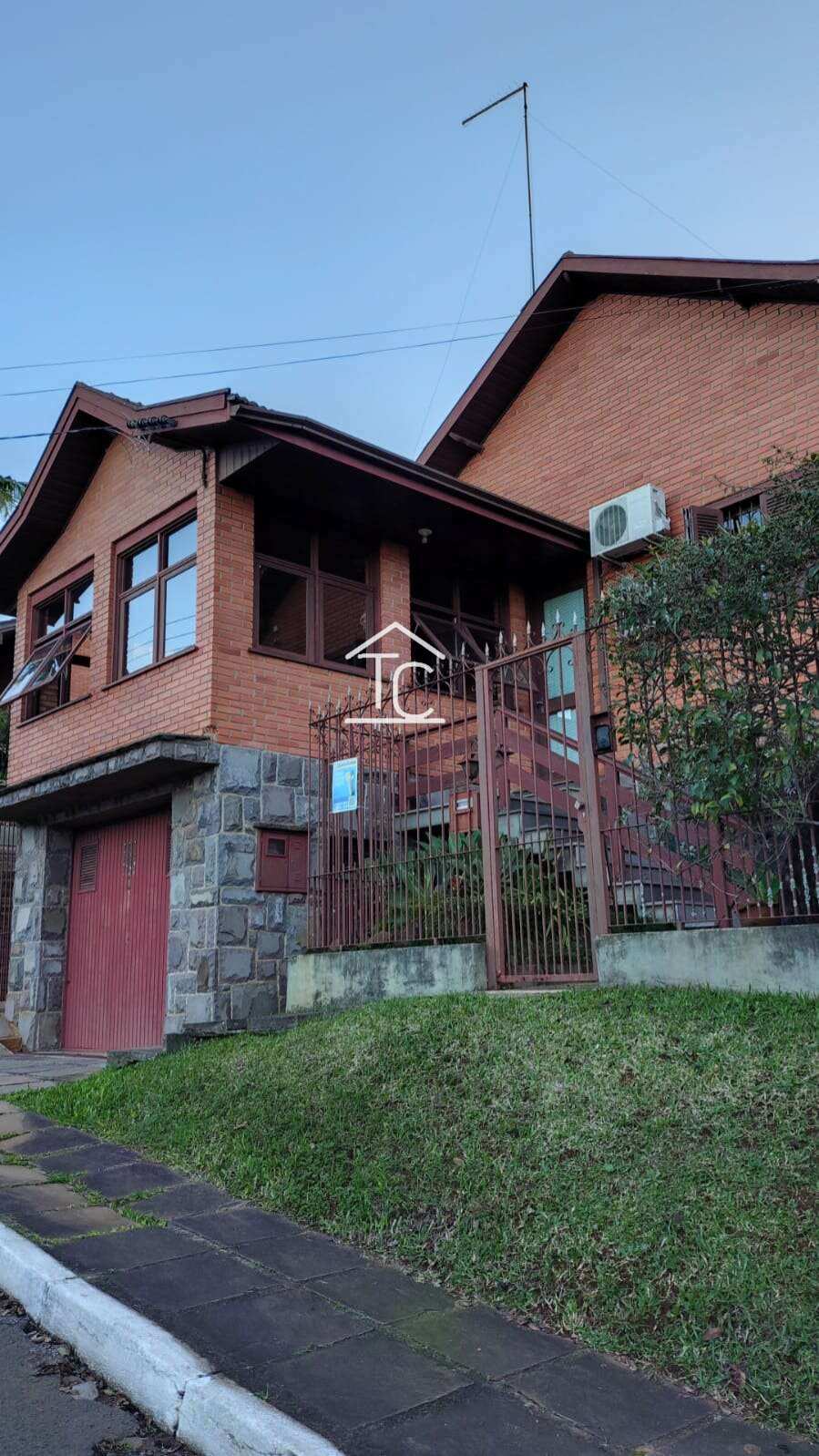 Casa à venda em Novo Hamburgo, Primavera, com 3 quartos, 320m²