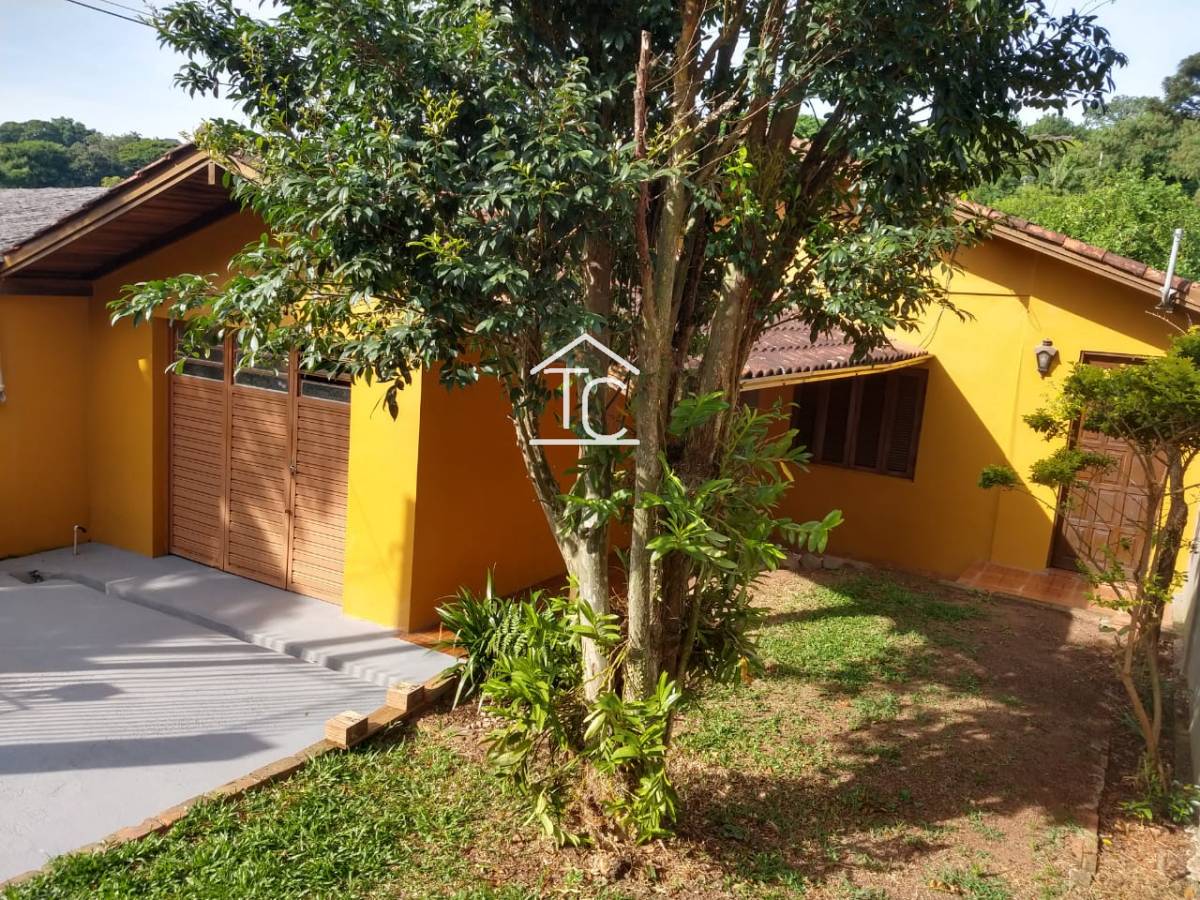 Casa à venda em Novo Hamburgo, Rondonia, com 2 quartos, 70m² - Terezinha Capra - Corretora de Imóveis